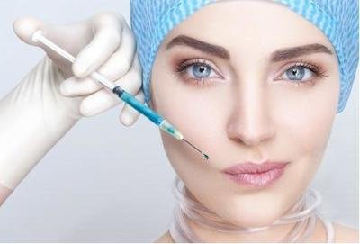女人打玻尿酸的表现,女人经常打玻尿酸10年