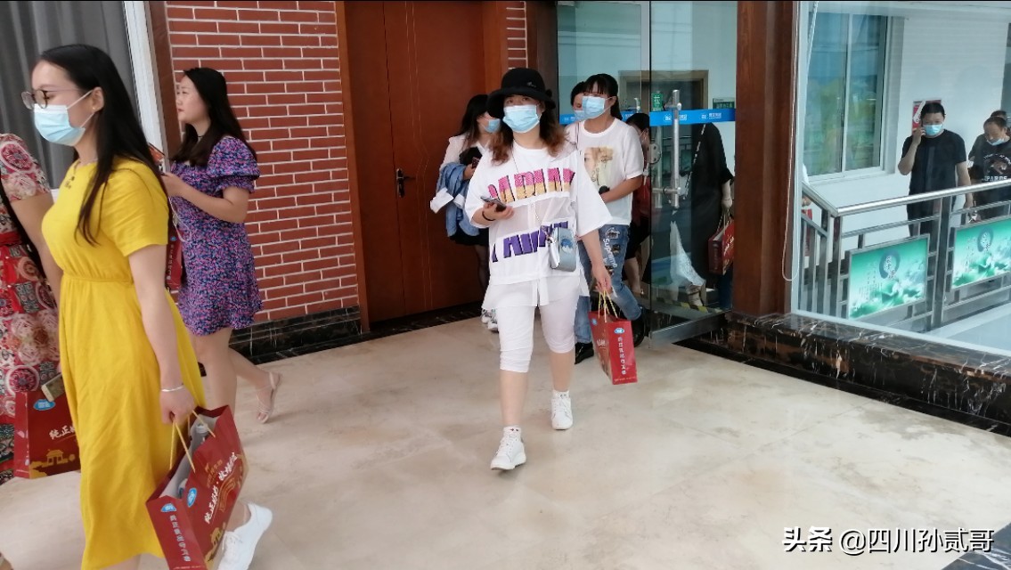 雪宝奶牛场,参观雪兰牛奶工厂心得体会