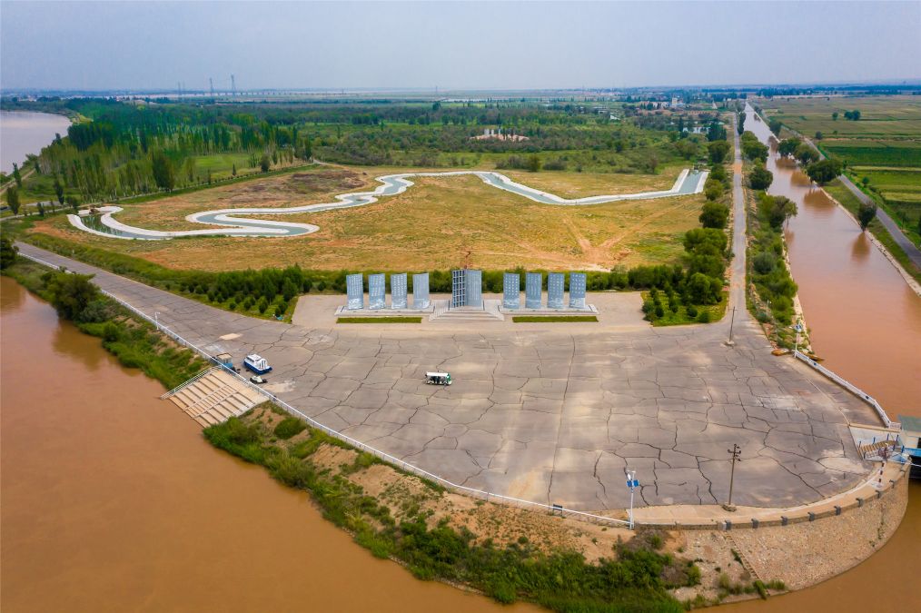 她是滔滔千里黄河的宠儿,阴山之下、河套之上的掌上明珠