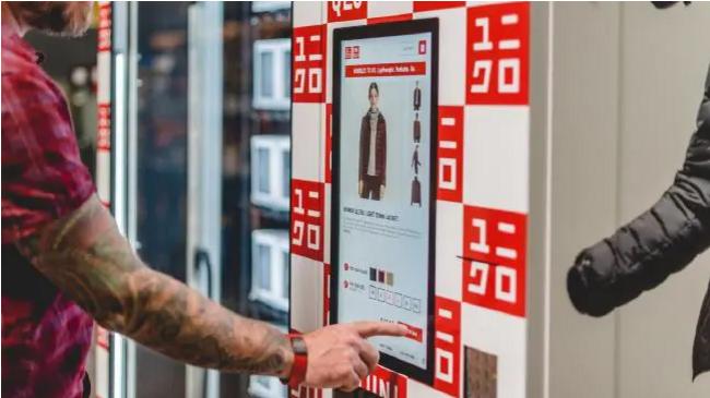 白人歧视华裔被怼,吐槽亚裔被歧视