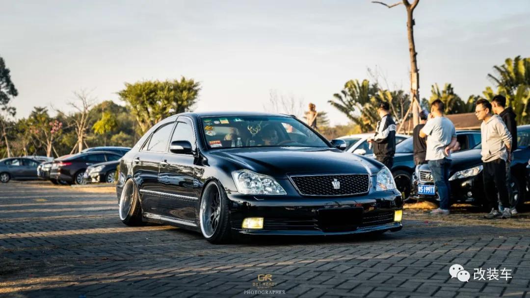 12代皇冠质感相当于现在的什么,最经典一款12代皇冠