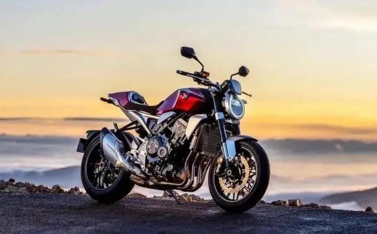 4月19日上海车展本田发布CB400X、1000R