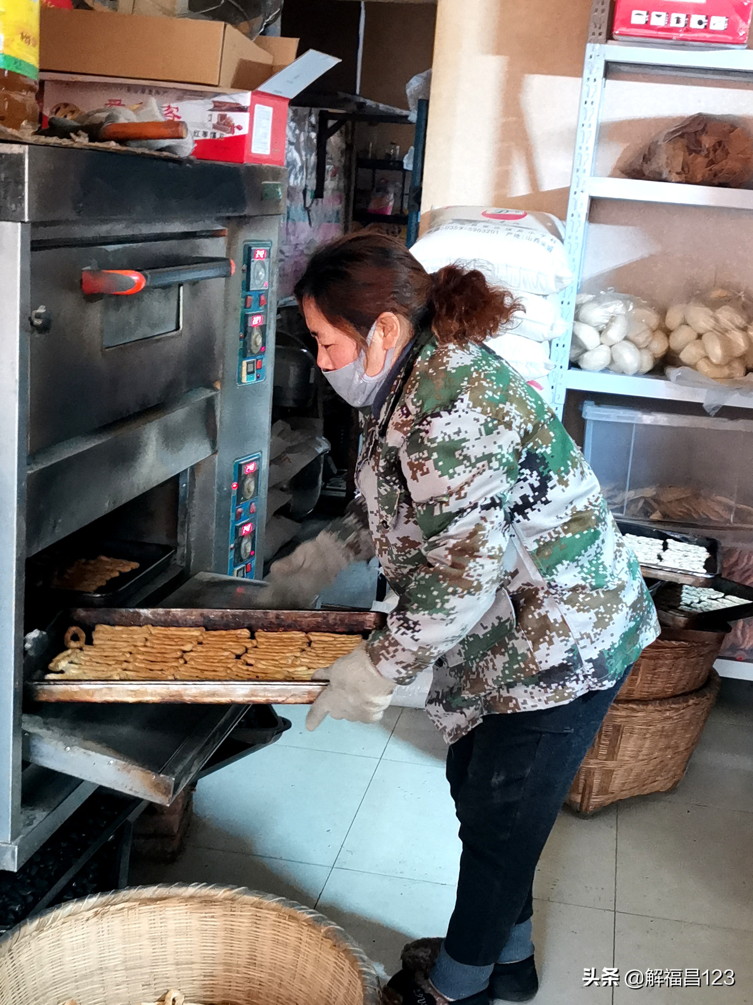 一个女人开店创业的经历,小作坊一个月赚800万