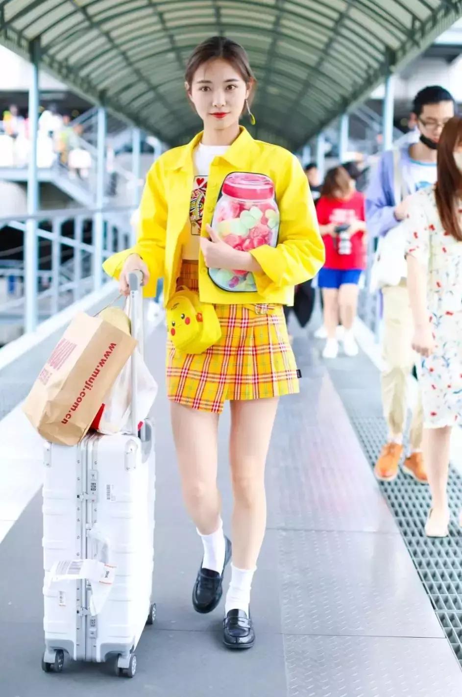 怎么才能好好的跟偶像谈恋爱,和自己的偶像谈恋爱会幸福吗