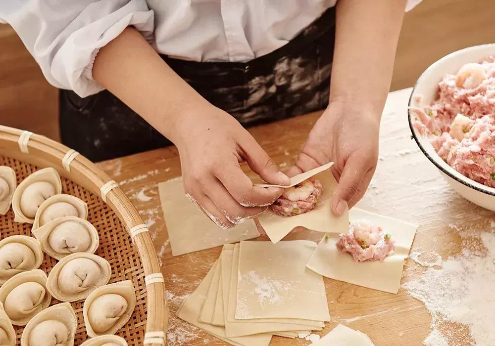 20年的低调馄饨品牌年销售15亿 (吉祥馄饨一年能赚多少)