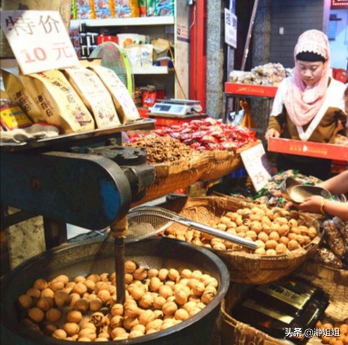 西安探店美食回民街,相约西安回民美食街