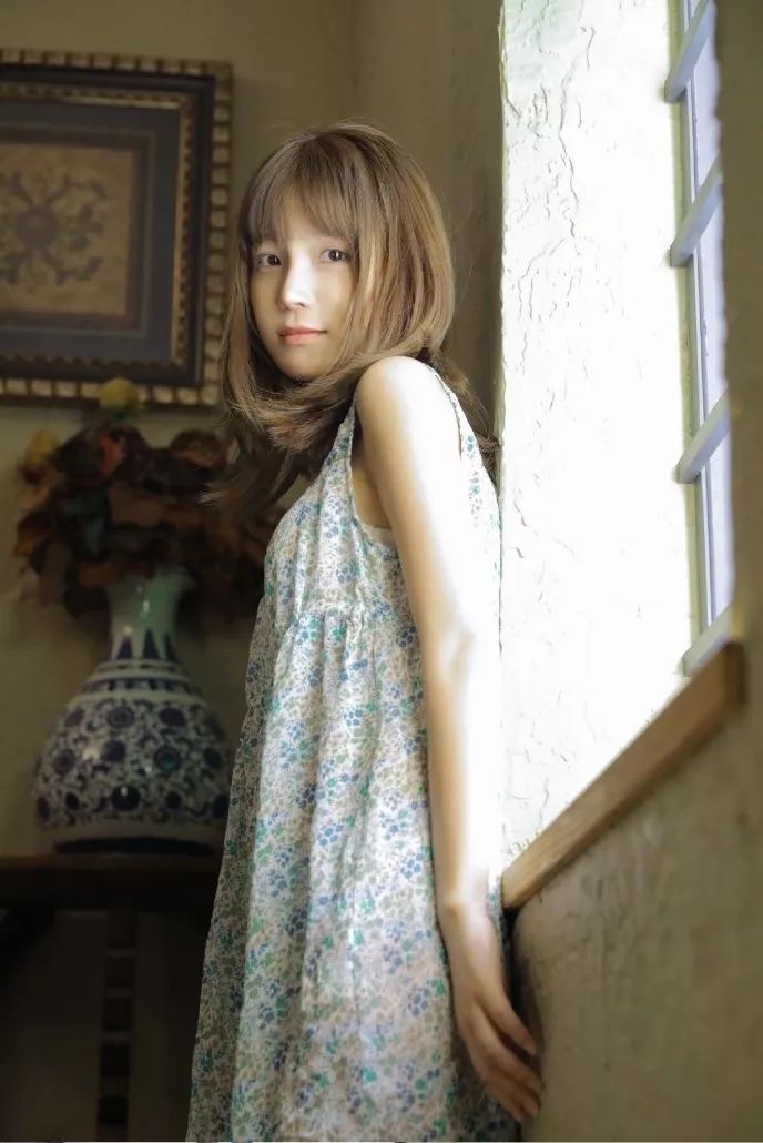 拍照时好看的pose,拍照必备100个pose