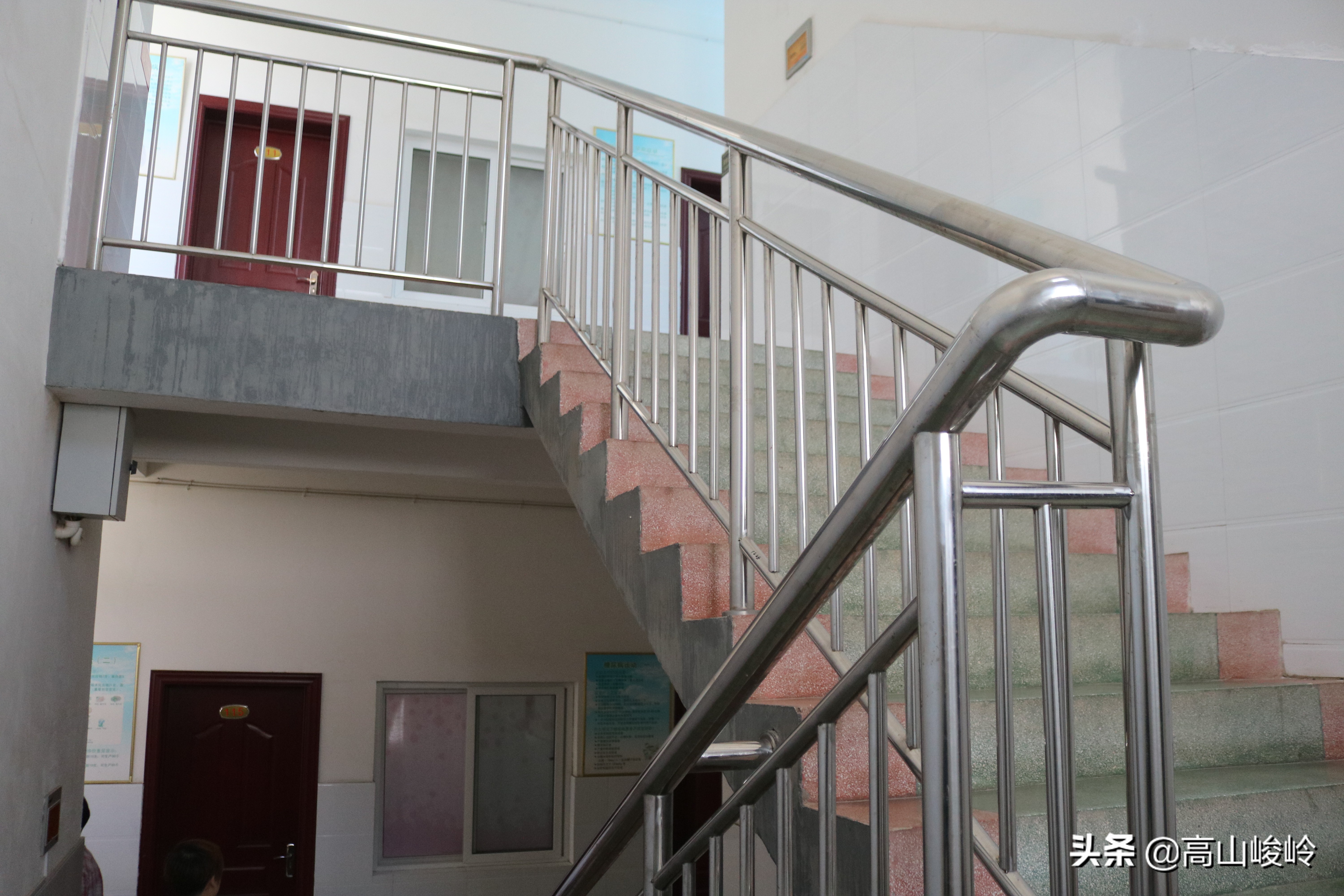 慈善家刘章俊（记者：乔望键张孟强摄/文）