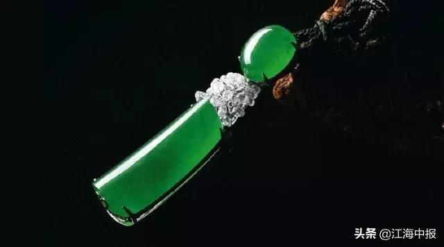 史上最贵的32件天价翡翠图片,史上最贵的翡翠原石