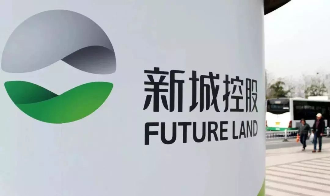 股价连续7个季度小幅上涨,新城控股的股价持续暴跌