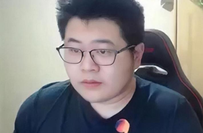 旭旭宝宝回应连麦,旭旭宝宝谈论茶哥