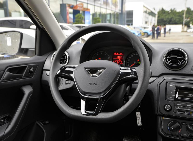 10万内小型汽油代步车推荐,10万家用代步车哪款好省油耐开