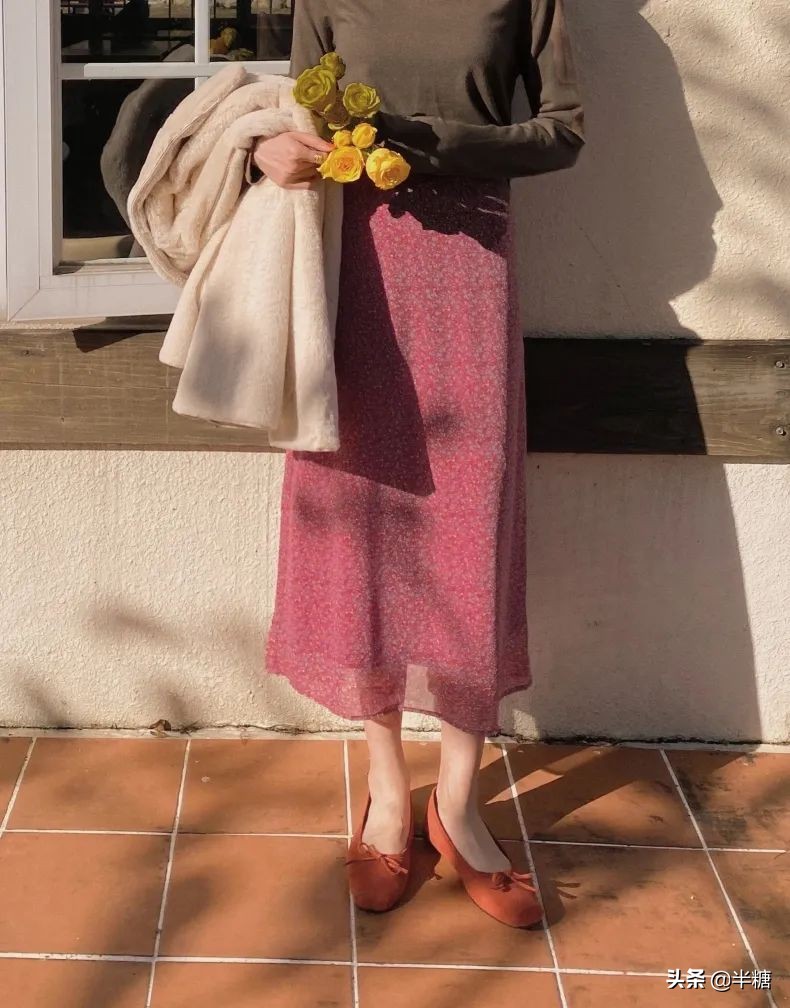 韩剧女主的穿搭连衣裙,韩剧女主穿条纹衬衫