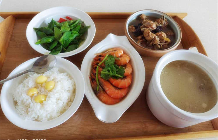 婆婆不会做月子餐？别为难她，那就请月嫂，省心省力大家都欢乐