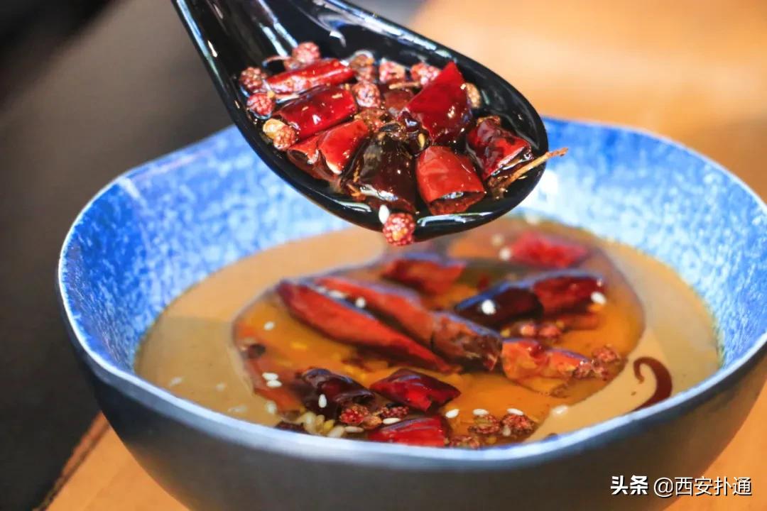 西安城墙下的铜火锅,西安城墙底下的羊肉泡馍