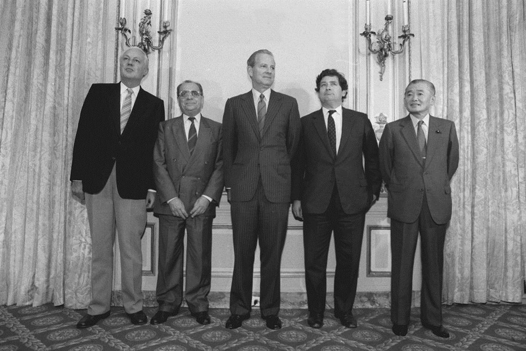 吃了两颗苹果籽,吃了两颗荔枝