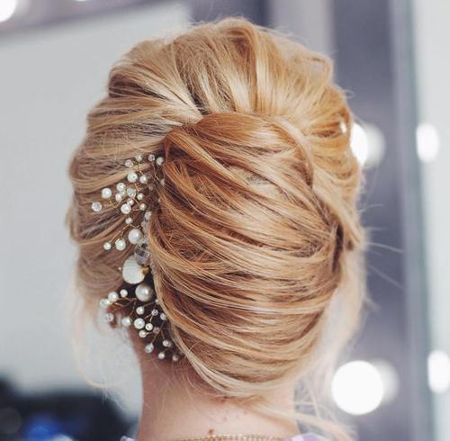 最好看的十款新娘婚纱发型,2020婚礼流行新娘发型