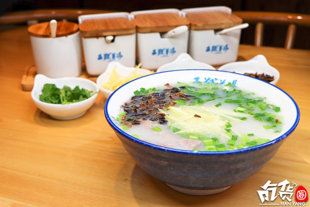 南阳这家羊肉汤，每天卖出200碗！进门先排队，羊肉包子抢着吃