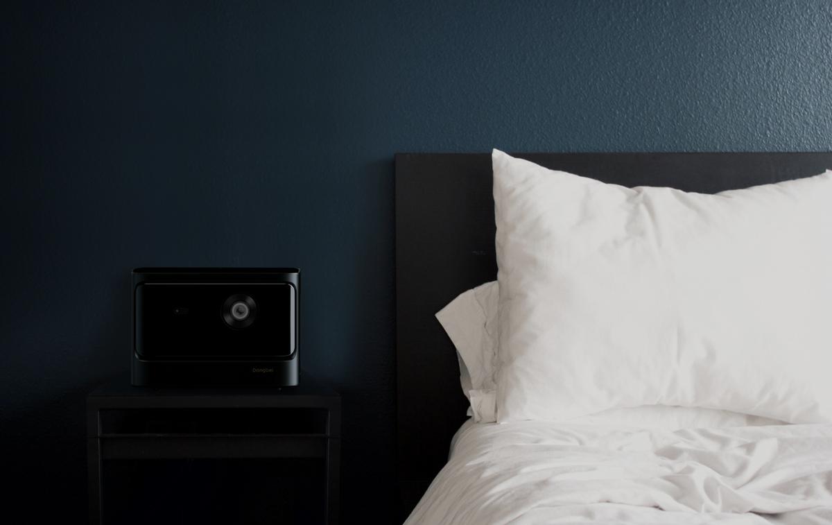 激光投影和灯泡的区别,激光投影灯和投影灯的区别