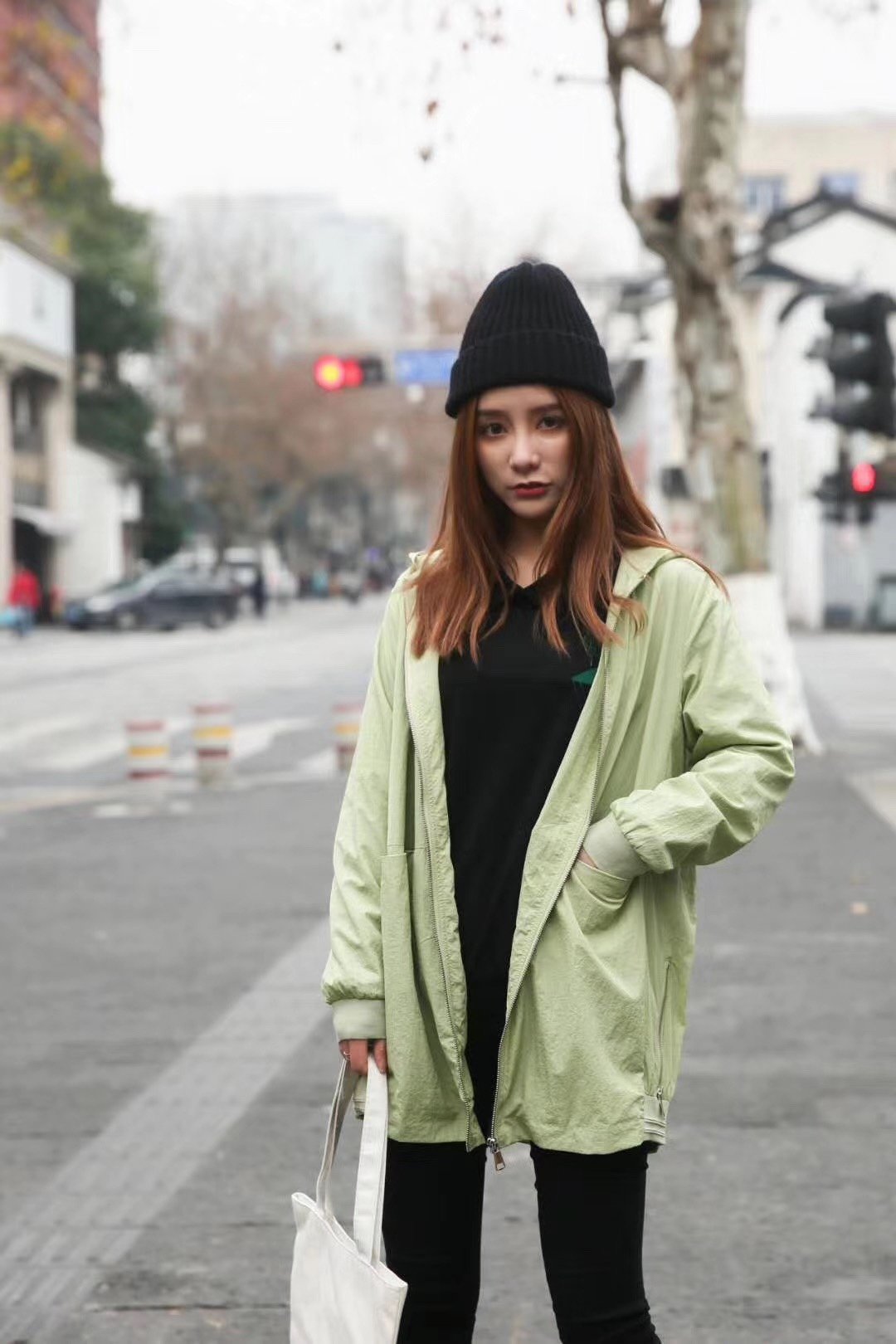 小镇姑娘直播间卖衣服,淘宝直播卖衣服都是在哪拿货