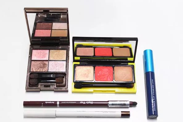 韩系妆容眼妆粉色,韩系桃花妆眼妆教程