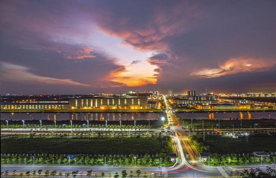 日本墓碑断货，新娘没婚纱穿，谁在为断供的“中国制造”买单？