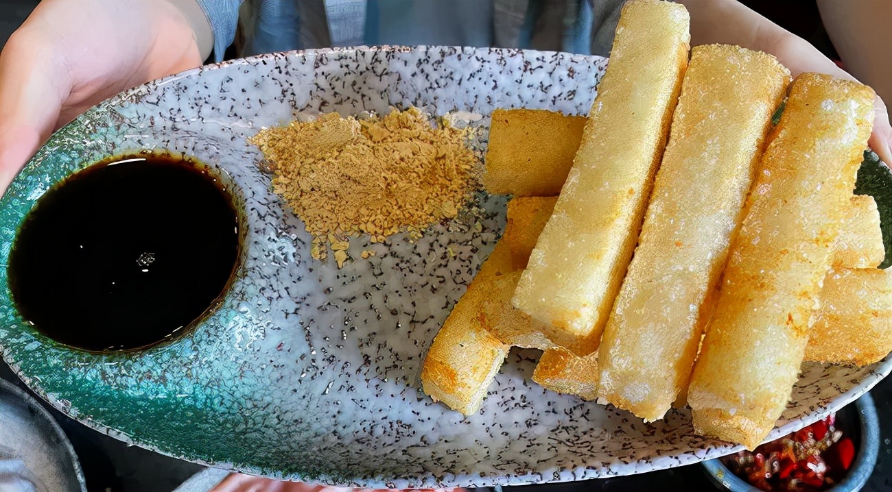 0奖，0排队，被广东人爱的“重庆火锅”，有多不正宗？