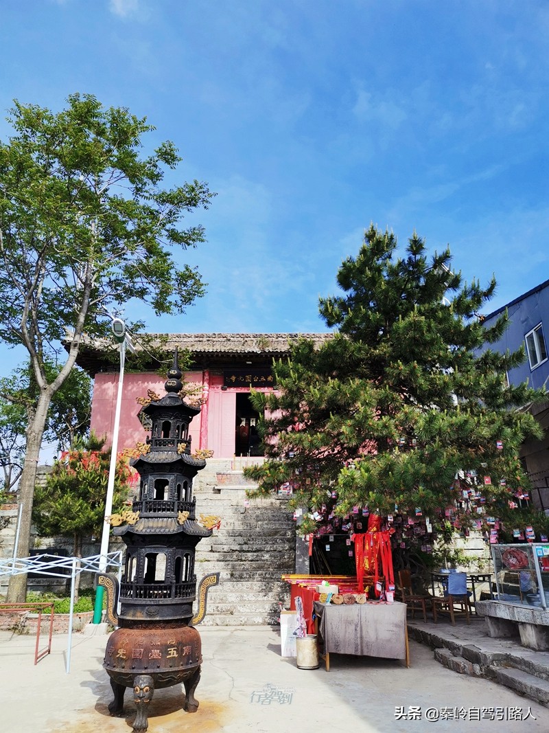 秦岭终南山南五台景区云雾环绕,秦岭终南山南五台景区游览图