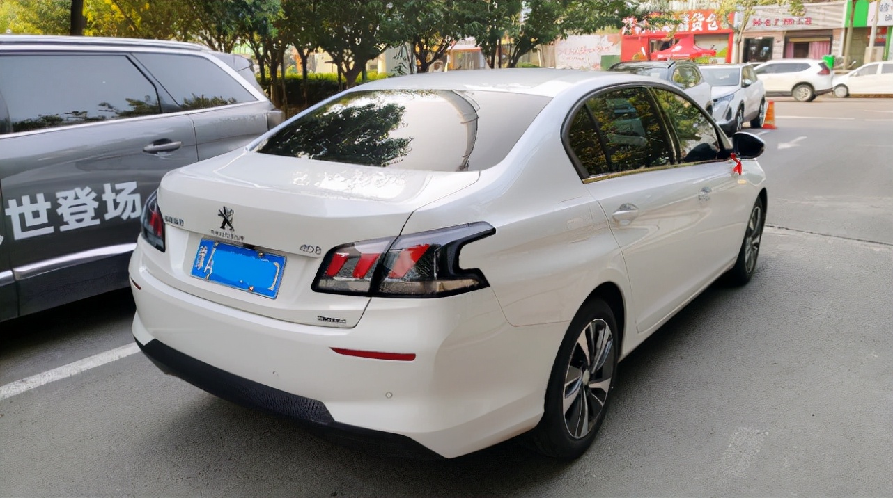 10款标致4081.6手动挡真实油耗,降价也卖不动的车