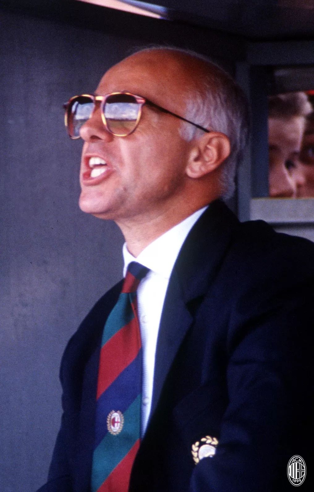 永不谢幕的闹剧贝卢斯科尼:泡妞是主业，闲暇时间才当当总理