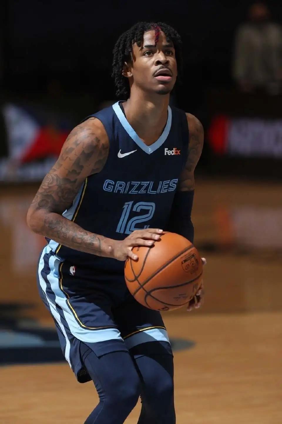 欧文nike莫兰特,欧文更新个人logo耐克