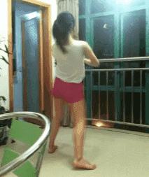 搞笑gif趣图看新娘表情,真好笑gif动图