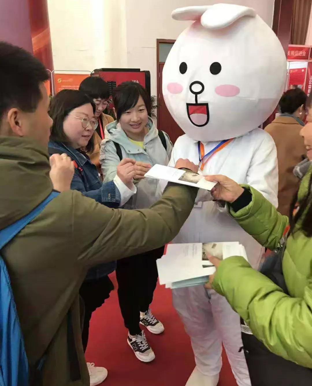 25岁自闭症青年工作,自闭症小伙走出阴影