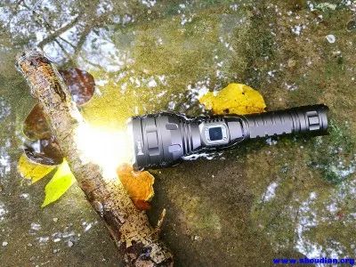 务实去华当行本色—wubenT105远射手电