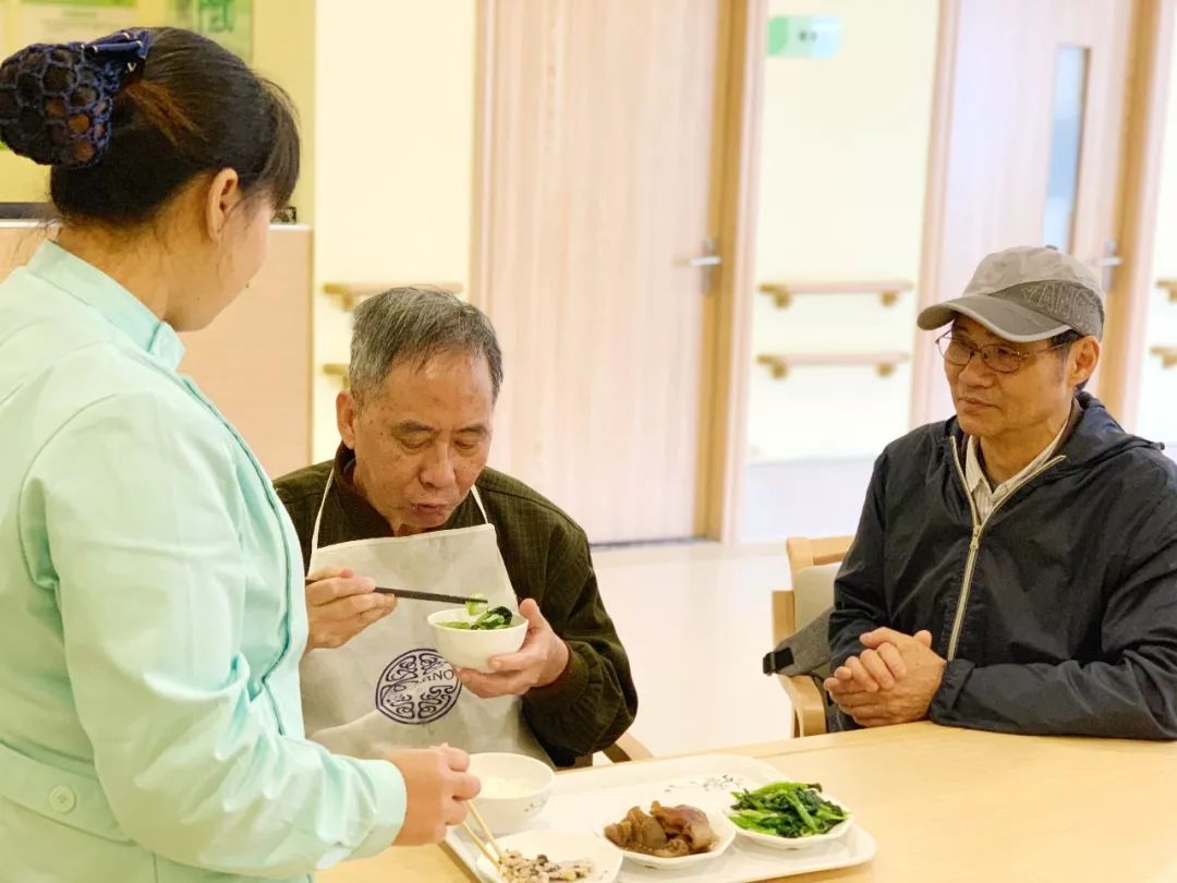 品鉴|繁华都市里的那座世外颐园