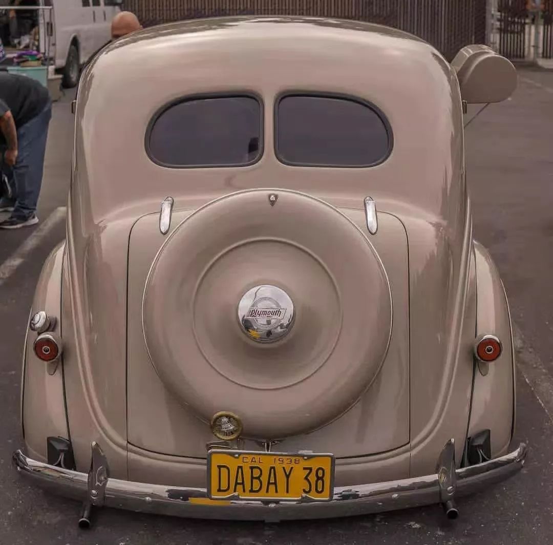 如此冷门的克莱斯勒PT漫步者改出满满复古味道,将复古进行到底