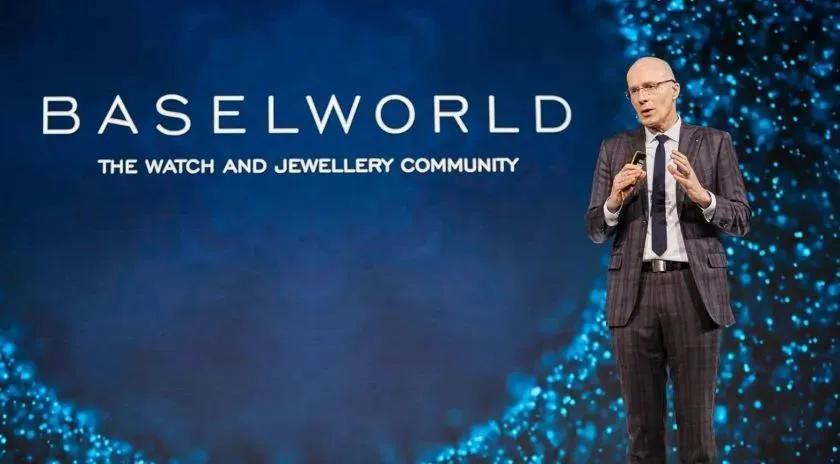 蔡徐坤成纪梵希彩妆代言人，《少年的你》成金像奖最大赢家…