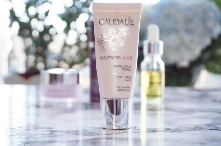 48岁贾静雯状态惊艳美貌依旧,贾静雯如何保持自己的颜值和身材