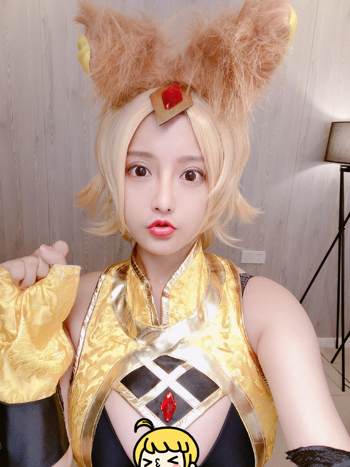 古阿扎蜘蛛侠战衣,古阿扎穿蜘蛛侠衣服过程