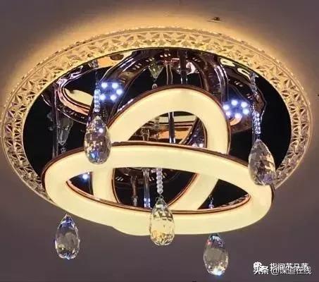 谋道奥功灯饰4月16日盛大开业，全场8.8折起，大量礼品免费赠送！