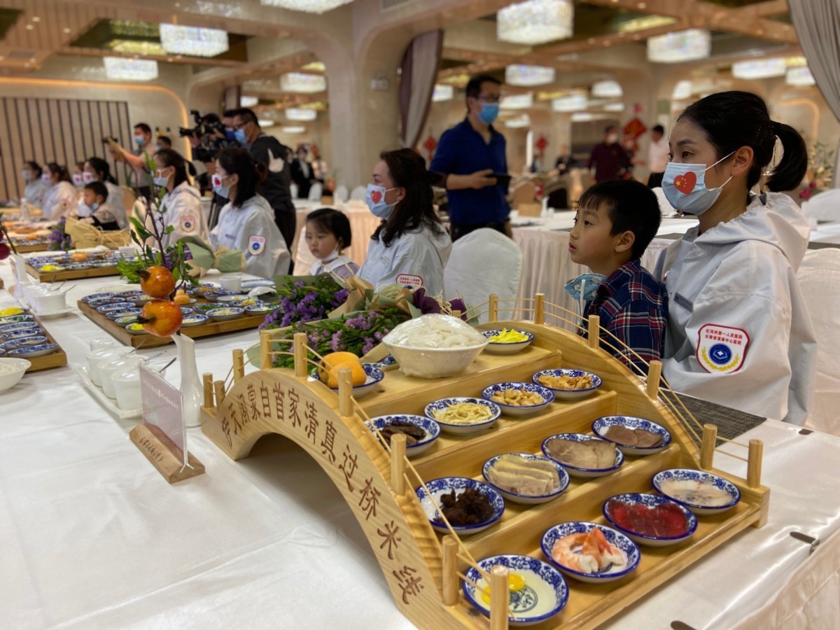 食忆云南传统过桥米线,云南非遗过桥米线