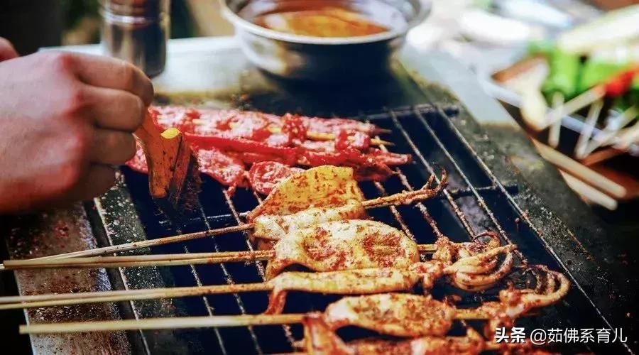 四川11岁女孩爱吃辣条,11岁小姑娘吃辣条导致死亡