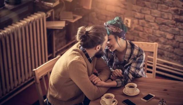 聊点成年人才懂的话题,成年人幽默聊天话题