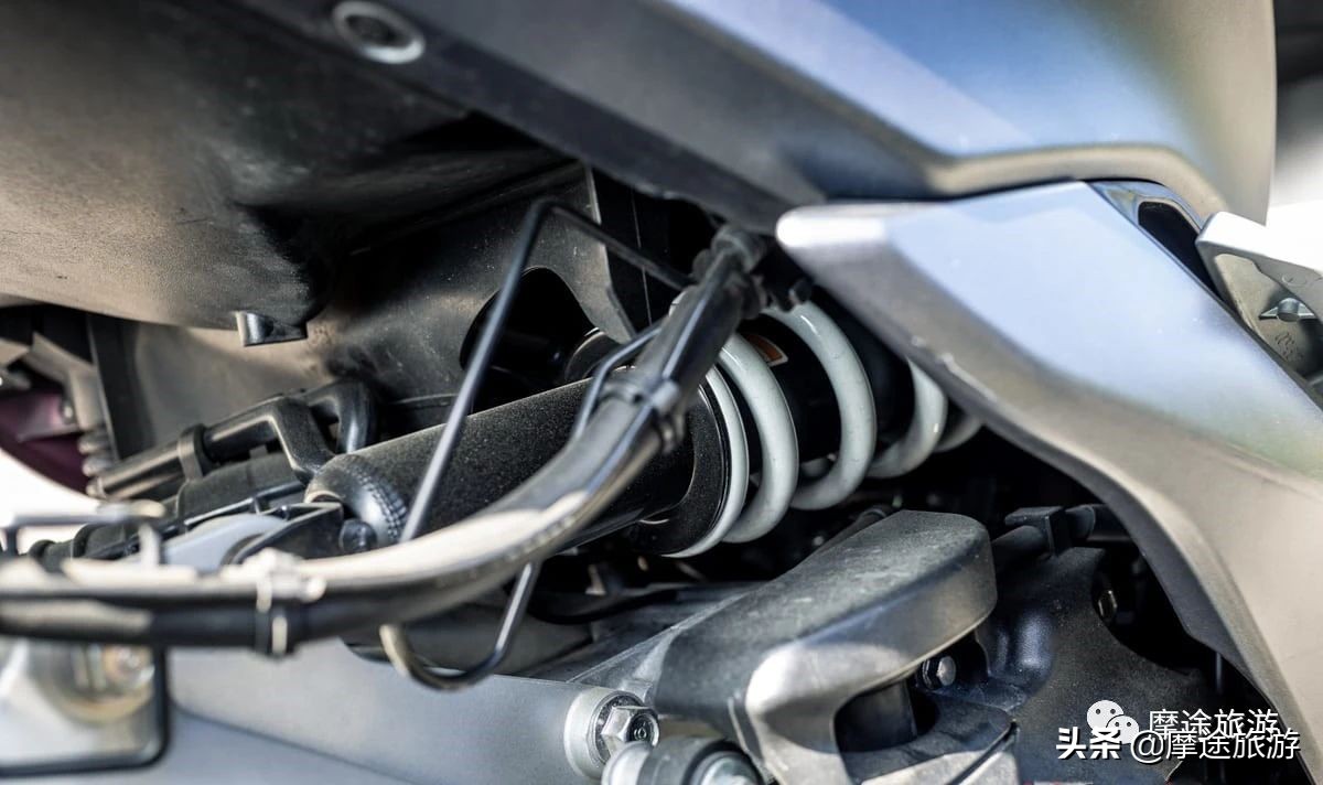 三阳机车对比光阳,水冷越野摩托车vs风冷