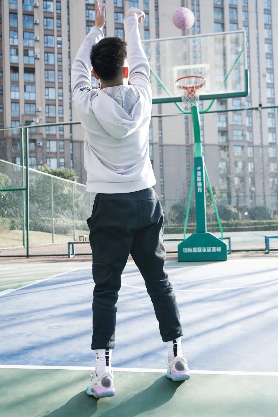 李宁全城9青年版有啥区别,李宁韦德之道全城9棉花糖