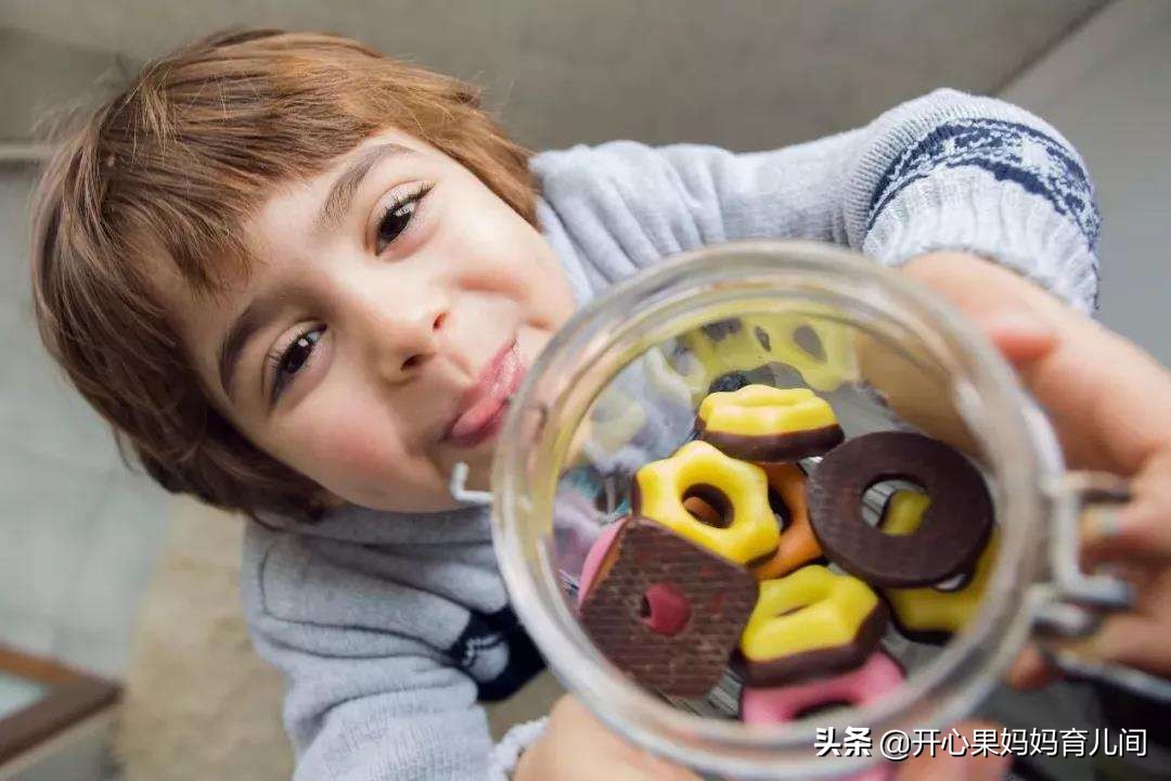 怎么样安抚孩子抽血哭闹,如何安抚孩子去抽血
