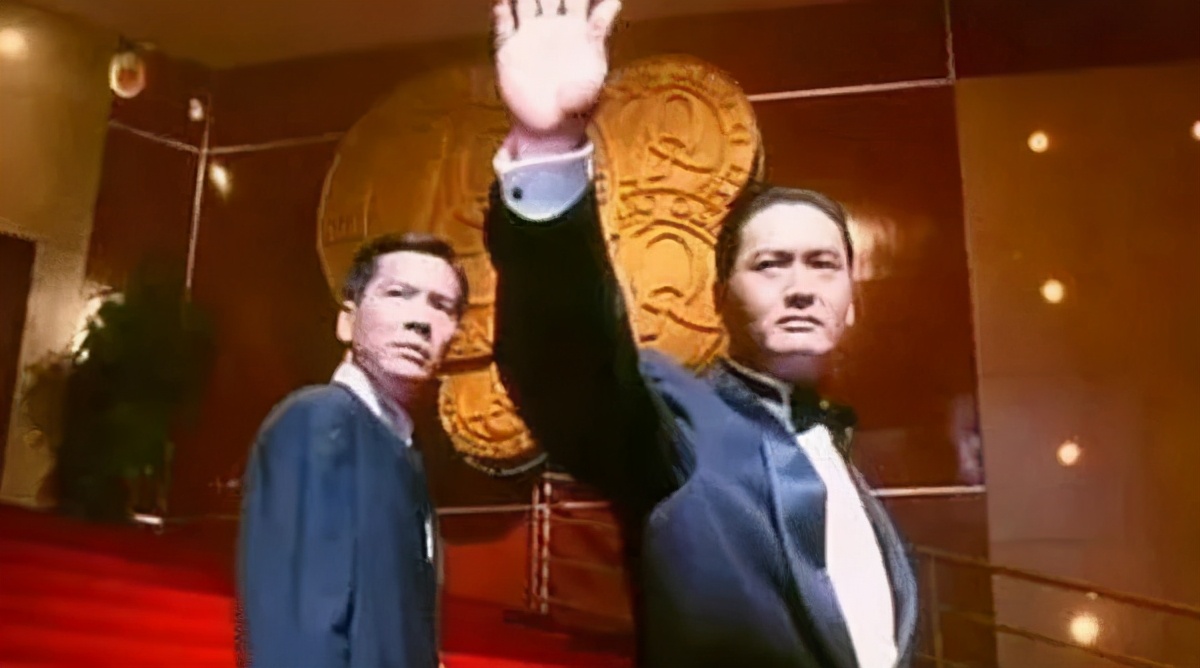 逼成龙下跪、掌掴曾志伟、封杀张柏芝？深扒向氏夫妇叱咤港圈史