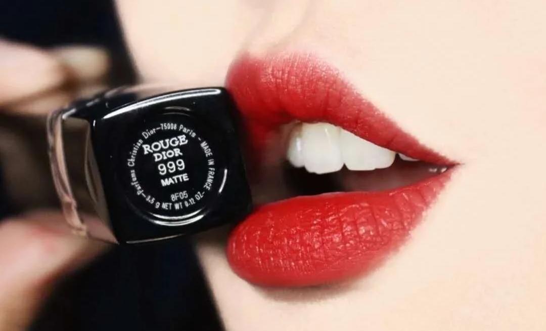 迪奥新款蓝金口红999,小金条21跟迪奥999哪个更好看