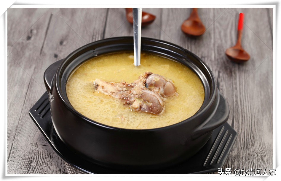 高汤是怎么熬制的,高汤怎么成固体