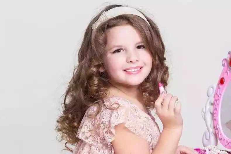 孩子爱美有错吗,孩子爱美的纠正方法